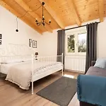 Tri Murve Bed & Breakfast Plomin